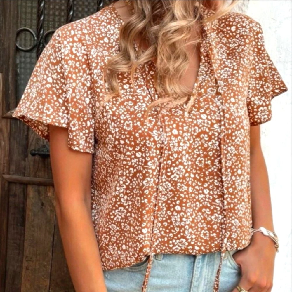 👚NWOT Private Boutique Bohemian Printed Blouse 🎁📦